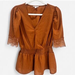 Women's Rust Peplum Short Sleeve Blouse - Size Large – Lace Sleeve Detail